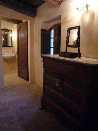Borgo Storico Cisterna Villa Macerata Feltria Bilik gambar